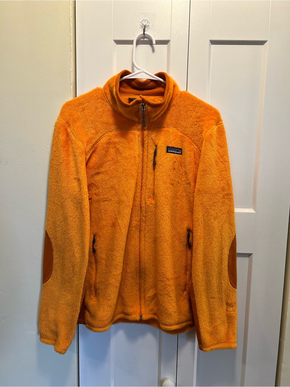 COZY Patagonia Women’s Orange Zip-Up Fleece Jacket